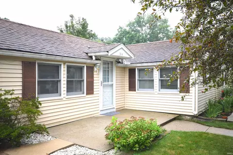 314 S Grand St, Lakeville, IN 46536