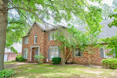 8707 Edinborough Rd, Evansville, IN 47725