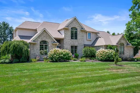 305 S Pinehurst Ln, Yorktown, IN 47396