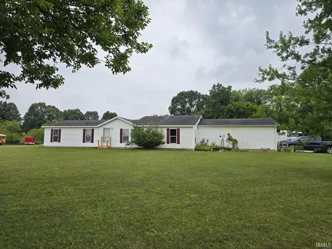13398 Vistula Dr, Bristol, IN 46507