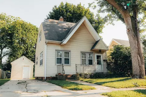 515 E Waverly Ave, Goshen, IN 46526 photo 1