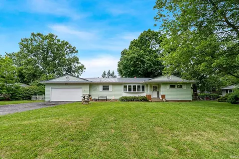 107 E Tyner Dr, Warsaw, IN 46580