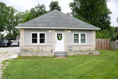 1050 S 9th St, Mitchell, IN 47446 photo 1
