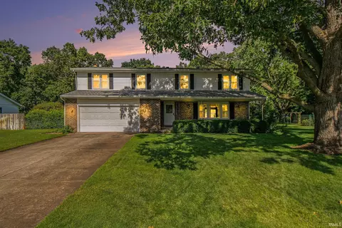 51854 Stoney Creek Dr, Elkhart, IN 46514