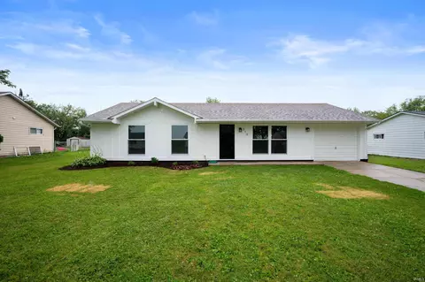 310 New York St, Farmland, IN 47340
