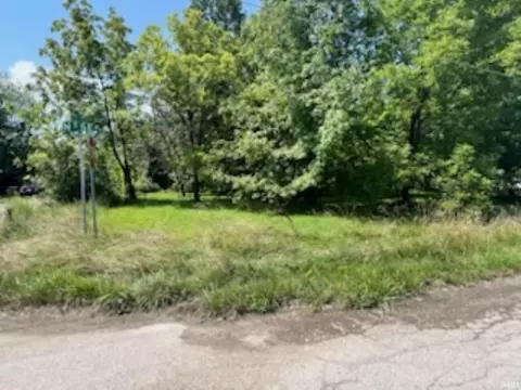 1448 SE 1st St, Linton, IN 47441