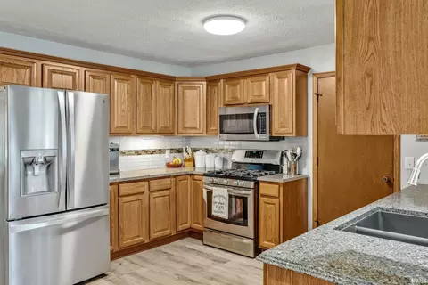 157 Bennett Rd, Bedford, IN 47421 photo 10