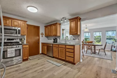 157 Bennett Rd, Bedford, IN 47421 photo 9