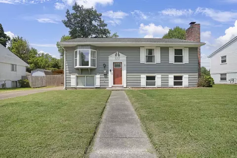 5212 Berry Ln, Evansville, IN 47710