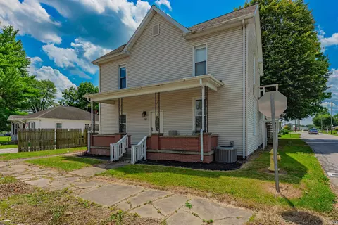 317 N Main St, Haubstadt, IN 47639