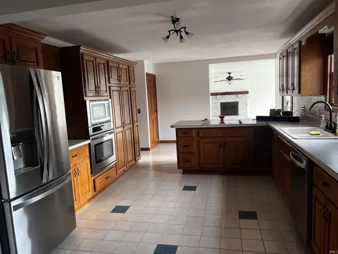 7378 S Brookside Dr, Hamilton, IN 46742 photo 9
