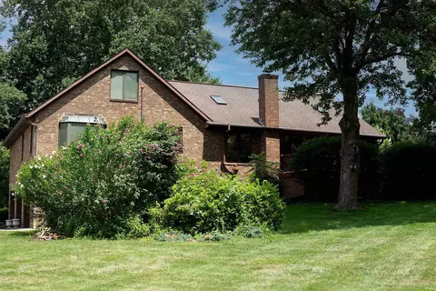2332 E Plateau Pl, Bloomington, IN 47401 photo 3