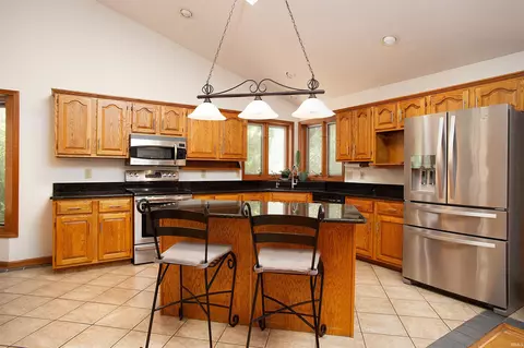 2332 E Plateau Pl, Bloomington, IN 47401 photo 4