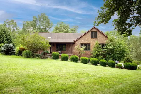 2332 E Plateau Pl, Bloomington, IN 47401 photo 1