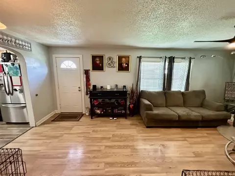 424 E Silver St, Bluffton, IN 46714 photo 9