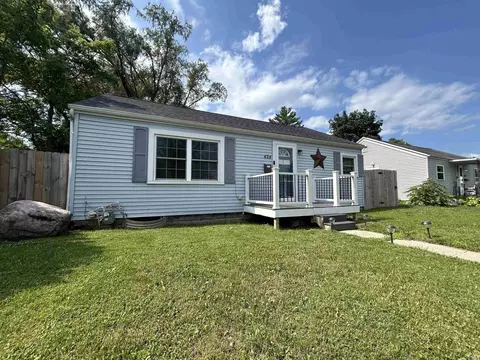 424 E Silver St, Bluffton, IN 46714 photo 1