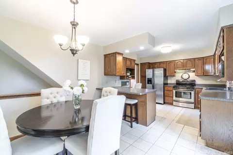 213 Apple Tree Ln, Wakarusa, IN 46573 photo 9