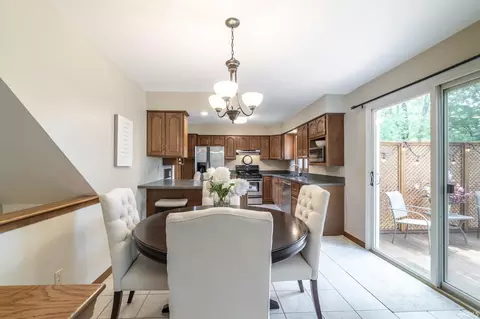 213 Apple Tree Ln, Wakarusa, IN 46573 photo 10