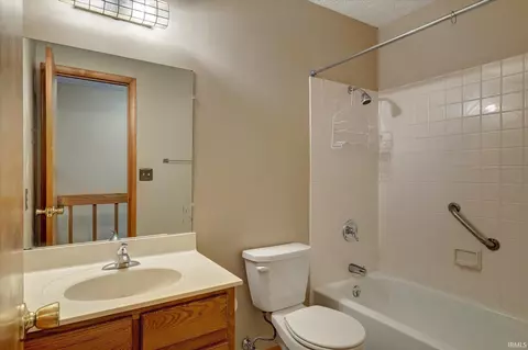2354 E Winding Brook Cir, Bloomington, IN 47401 photo 25
