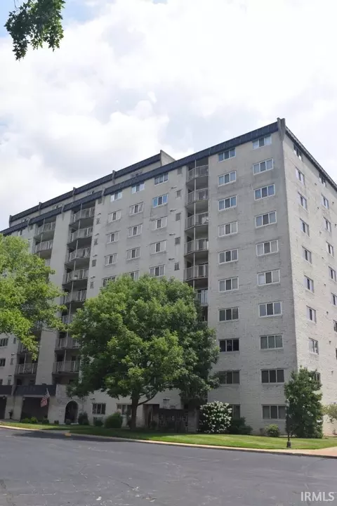 600 S Cullen Ave #1005, Evansville, IN 47715