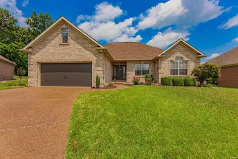 2424 Curran Dr, Evansville, IN 47725