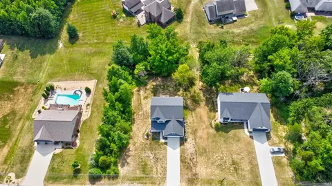 329 Maplecrest Blvd, Jasper, IN 47546 photo 36