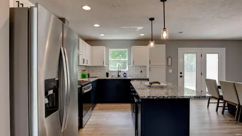 329 Maplecrest Blvd, Jasper, IN 47546 photo 7