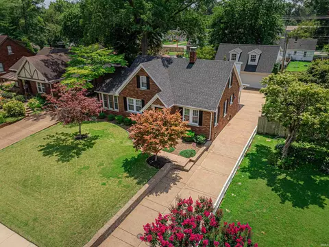 2307 E Mulberry St, Evansville, IN 47714