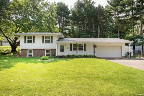 128 Circle Lane Dr, West Lafayette, IN 47906