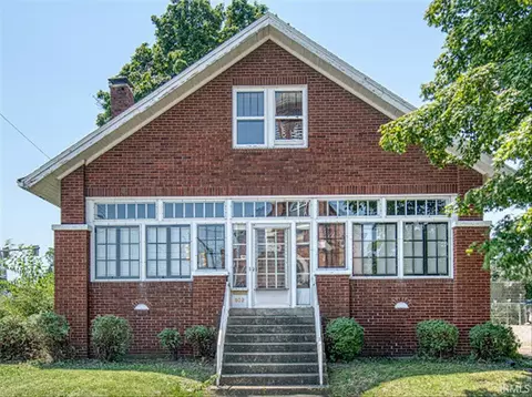802 W Franklin St, Evansville, IN 47712