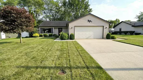 715 W Manor Dr, Marion, IN 46952