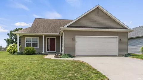 2546 Nature View Dr, Warsaw, IN 46582