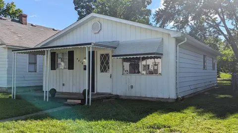5425 Webster St, Fort Wayne, IN 46807