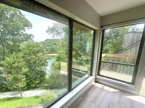 9339 S Pointe Lasalles Dr #17, Bloomington, IN 47401