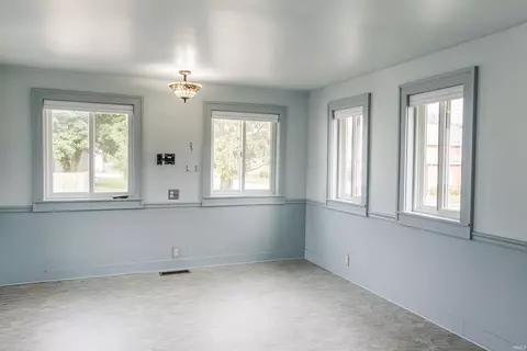 480 S Wayne St, Waterloo, IN 46793 photo 5