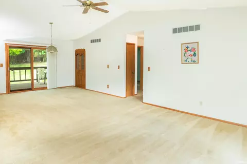 1909 E Wilton Ct, Bloomington, IN 47401 photo 9