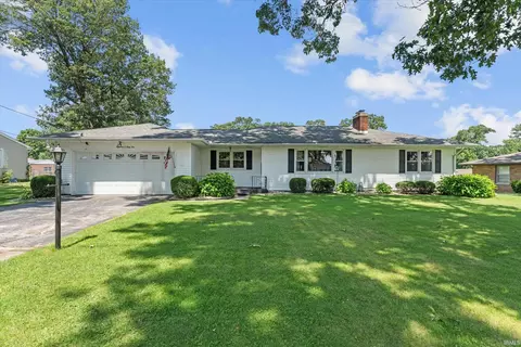51061 N Shore Dr, Elkhart, IN 46514