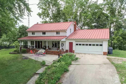 198 E Walnut St, Losantville, IN 47354