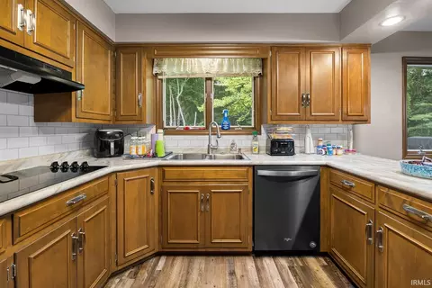 5735 E Valley View Pt, Bringhurst, IN 46913 photo 8