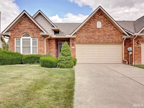 1305 S Hearthstone Ct, Bloomington, IN 47401