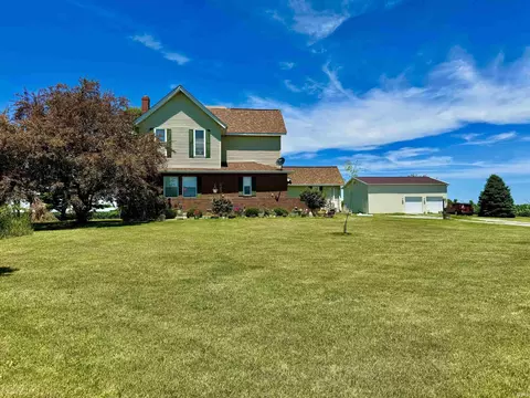 8245 W 100 N, Wolcott, IN 47995