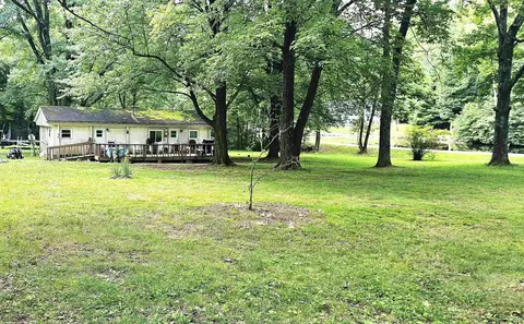 833 Mt Gilead Rd, Boonville, IN 47601