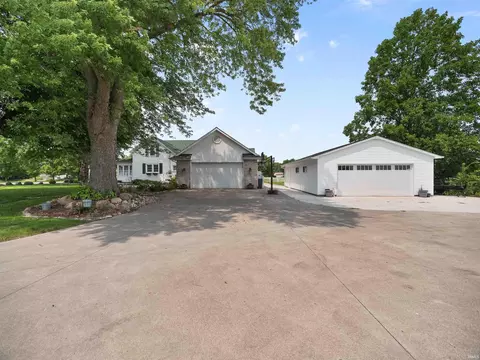 3630 E Pierceton Rd, Warsaw, IN 46580