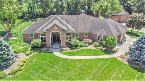 29596 Crystal Lake Ct, Elkhart, IN 46514