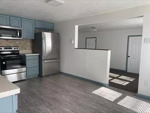804 N Main St, Dunkirk, IN 47336 photo 2
