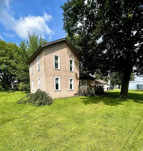 810 N Colgrove St, Waterloo, IN 46793 photo 2