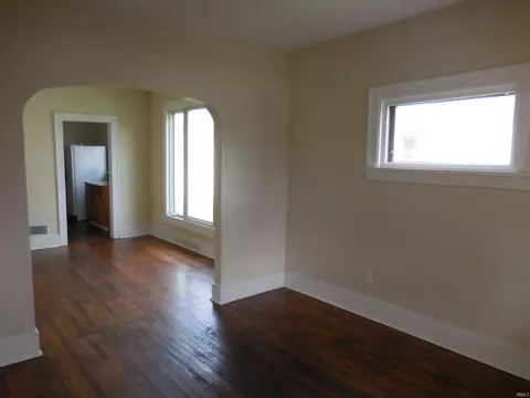 917 E Fox St, South Bend, IN 46613 photo 2