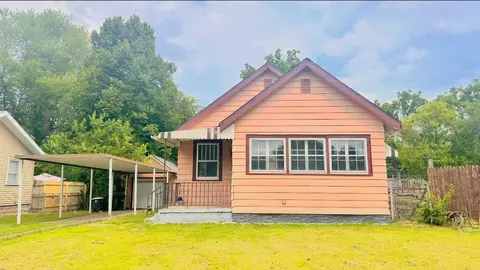 2917 Radcliffe Dr, Fort Wayne, IN 46806