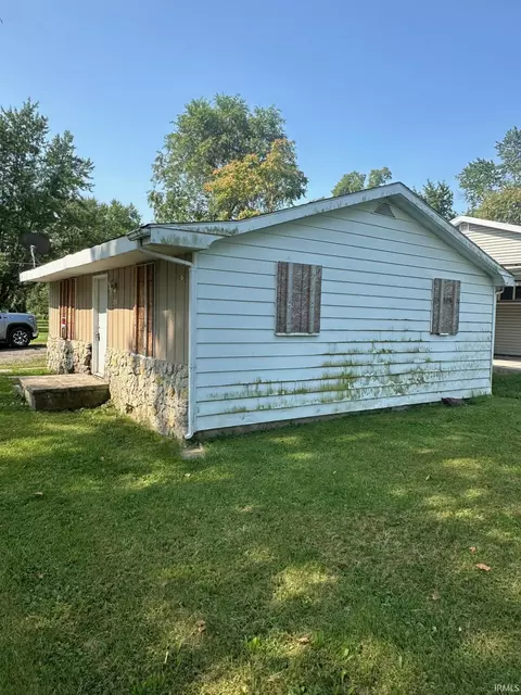 2017 E Wabash Ave, Muncie, IN 47303 photo 2
