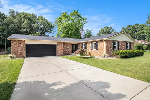 28830 Country Ln, Elkhart, IN 46514